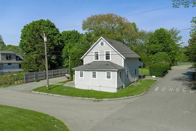 32 Mohill Ave, Swansea, MA 02777