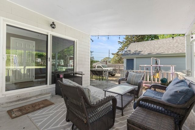32 Mohill Ave, Swansea, MA 02777