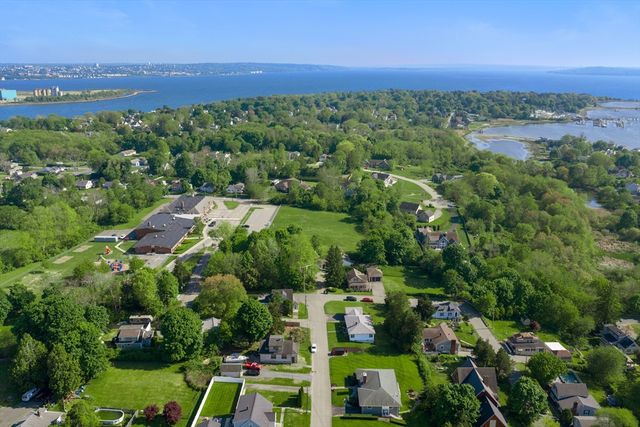 32 Mohill Ave, Swansea, MA 02777
