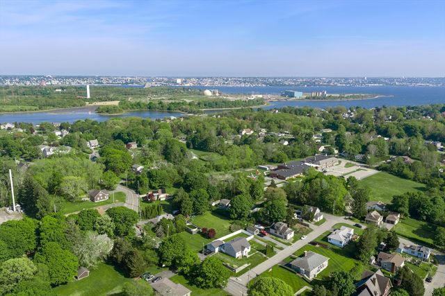 32 Mohill Ave, Swansea, MA 02777