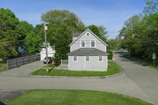 32 Mohill Ave, Swansea, MA 02777