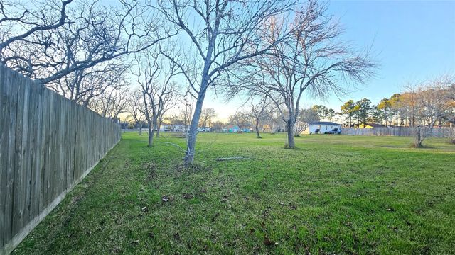 4131 Grand Boulevard, Dickinson, TX 77539