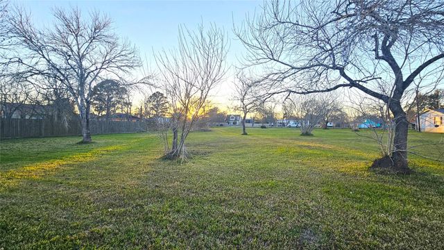 4131 Grand Boulevard, Dickinson, TX 77539
