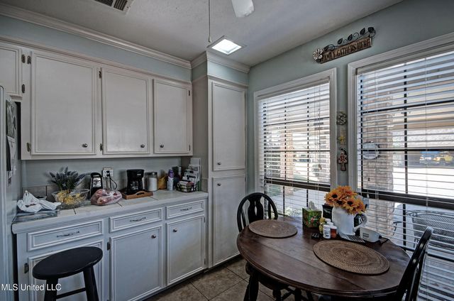 23 Club Oaks Circle, Pearl, MS 39208