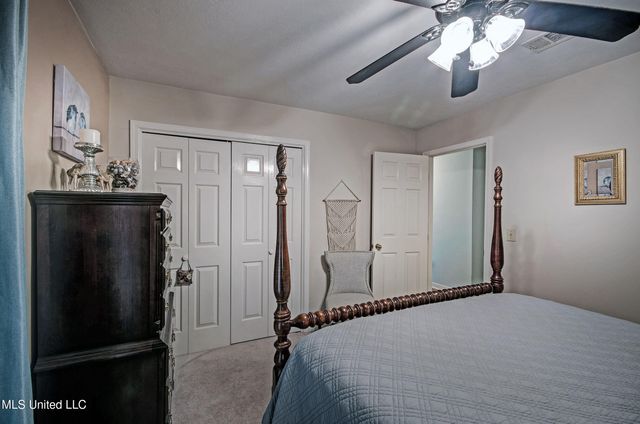 23 Club Oaks Circle, Pearl, MS 39208