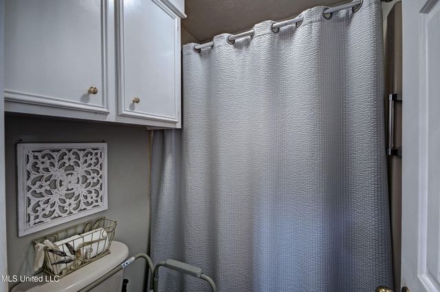 23 Club Oaks Circle, Pearl, MS 39208