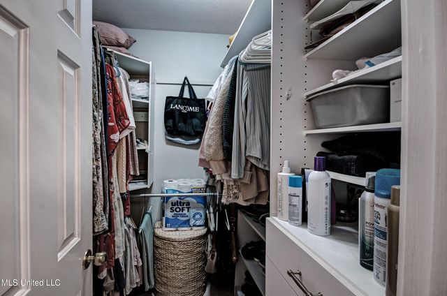 23 Club Oaks Circle, Pearl, MS 39208