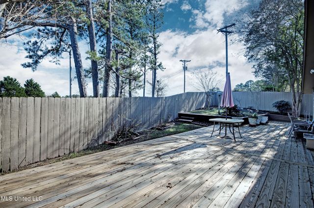 23 Club Oaks Circle, Pearl, MS 39208