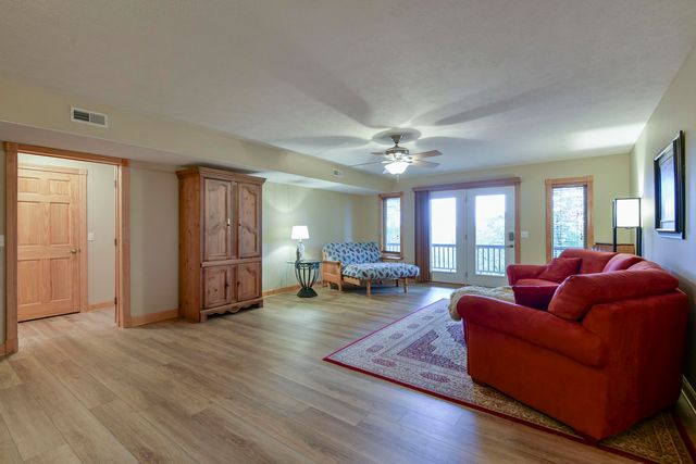 133 Dogwood Crest, Branson West, MO 65737