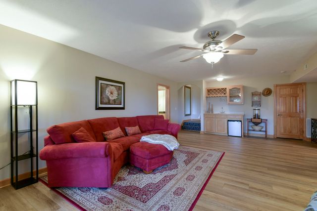 133 Dogwood Crest, Branson West, MO 65737