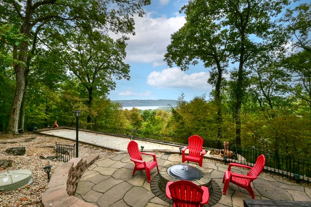 133 Dogwood Crest, Branson West, MO 65737