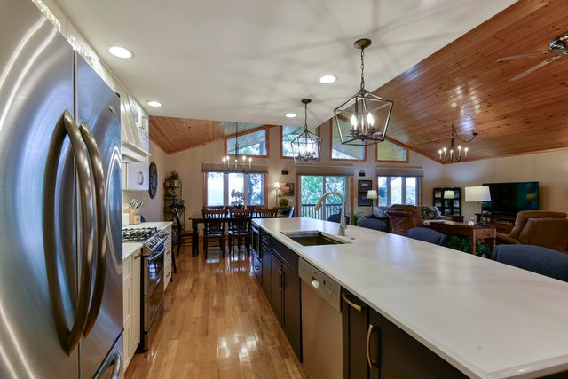 133 Dogwood Crest, Branson West, MO 65737