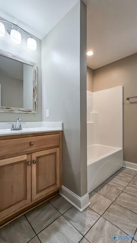 19105 Racheals Loop, Athens, AL 35611