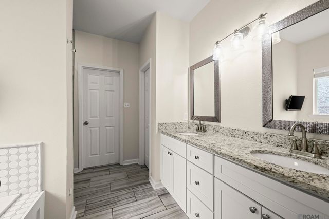23883 Springhill Dr, Denham Springs, LA 70726