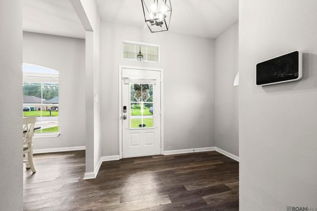 23883 Springhill Dr, Denham Springs, LA 70726