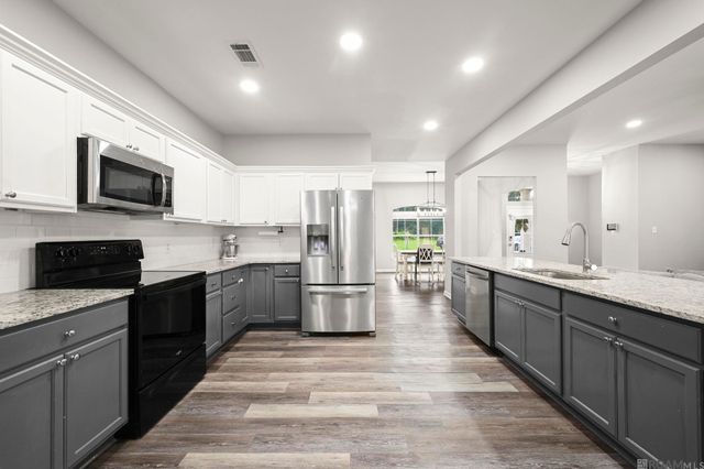 23883 Springhill Dr, Denham Springs, LA 70726