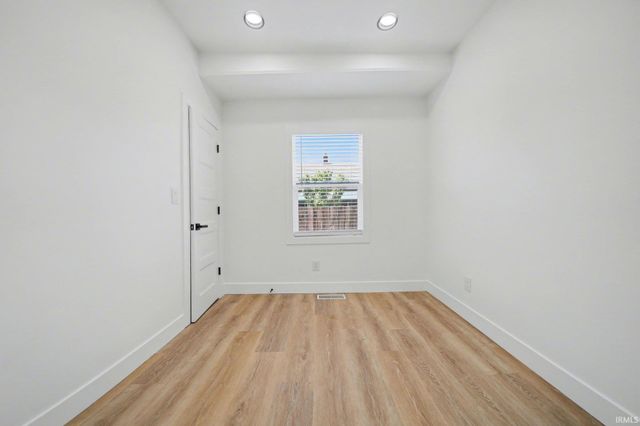 1410 W Indiana Avenue, South Bend, IN 46613