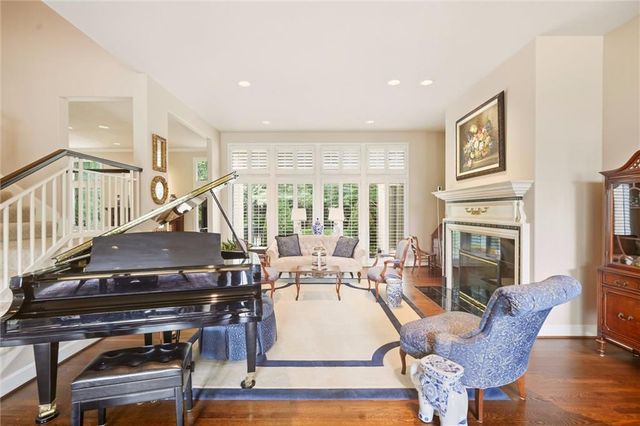 15040 Sherwood Street, Leawood, KS 66224