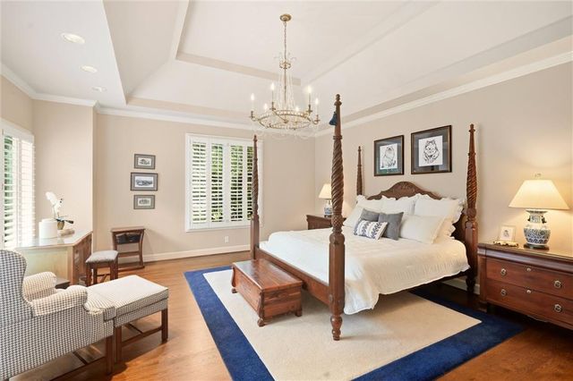 15040 Sherwood Street, Leawood, KS 66224