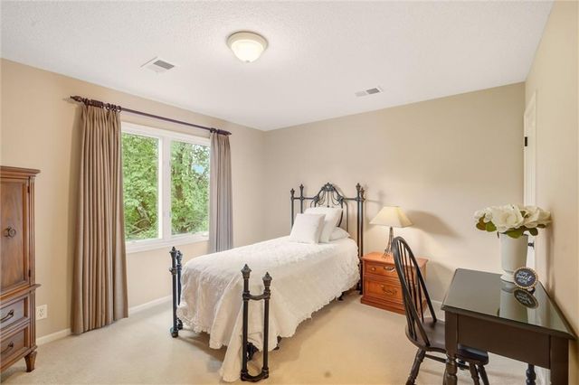 15040 Sherwood Street, Leawood, KS 66224