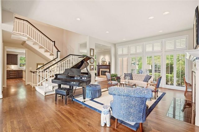 15040 Sherwood Street, Leawood, KS 66224