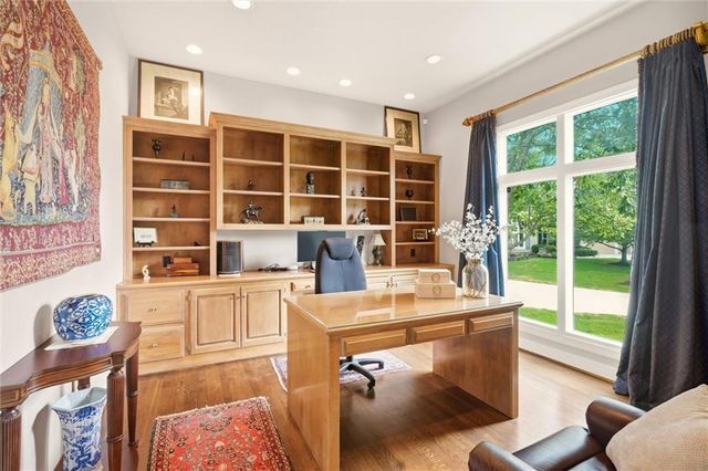 15040 Sherwood Street, Leawood, KS 66224