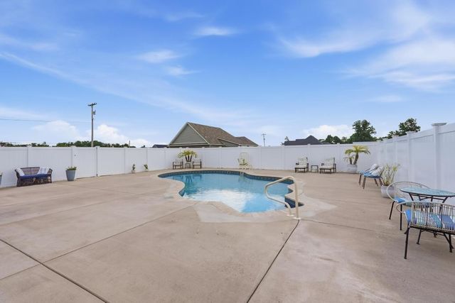 351 Drivers Ln, Gallatin, TN 37066