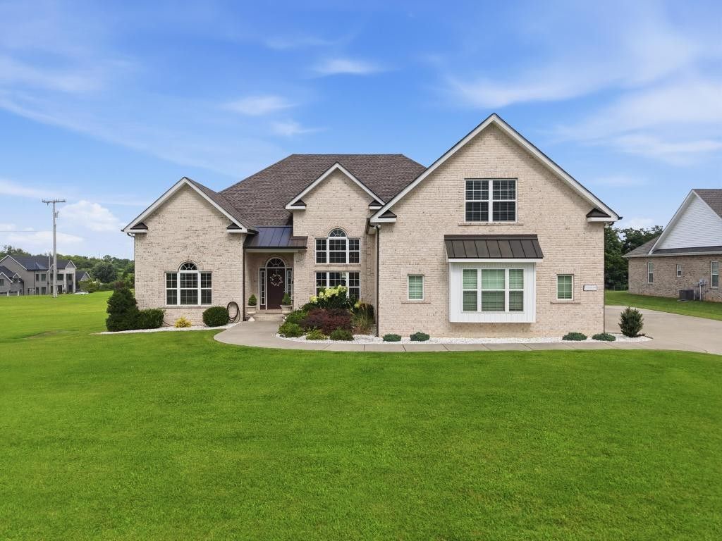 351 Drivers Ln, Gallatin, TN 37066