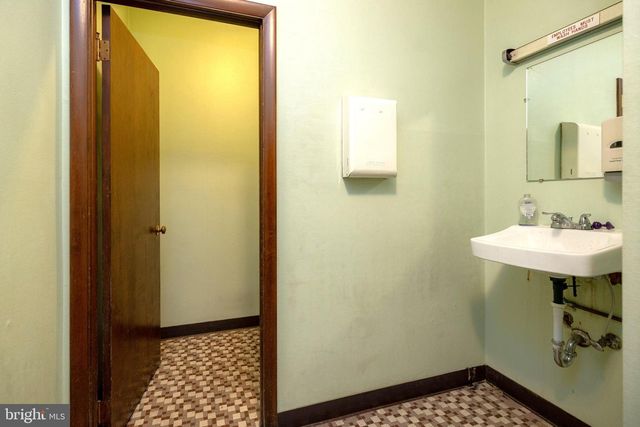 729 E LANDIS AVE, Vineland, NJ 08360