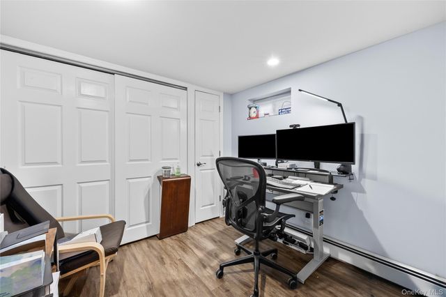 26 Glenwood Road, Plainview, NY 11803