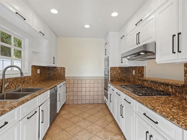 8501 Enfield Avenue, Northridge, CA 90011