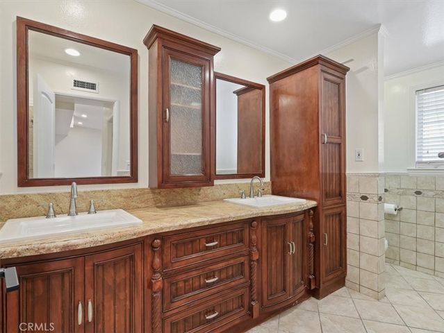 8501 Enfield Avenue, Northridge, CA 90011