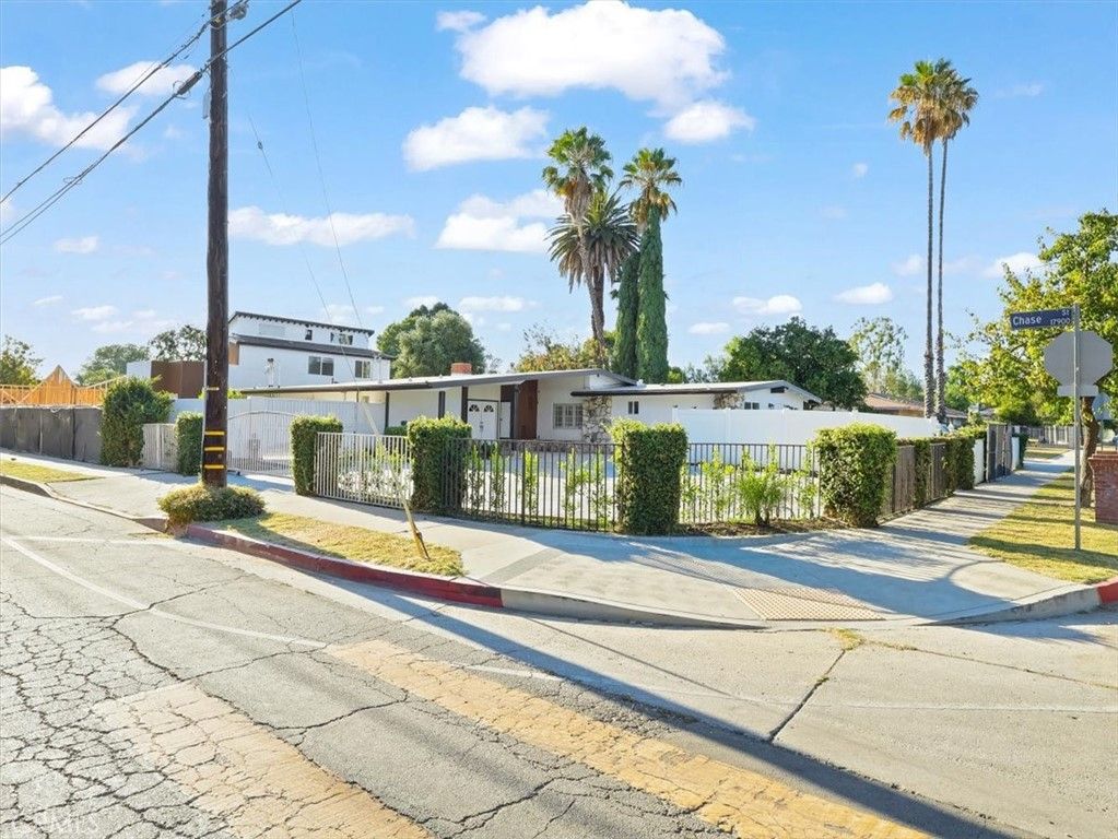 8501 Enfield Avenue, Northridge, CA 90011