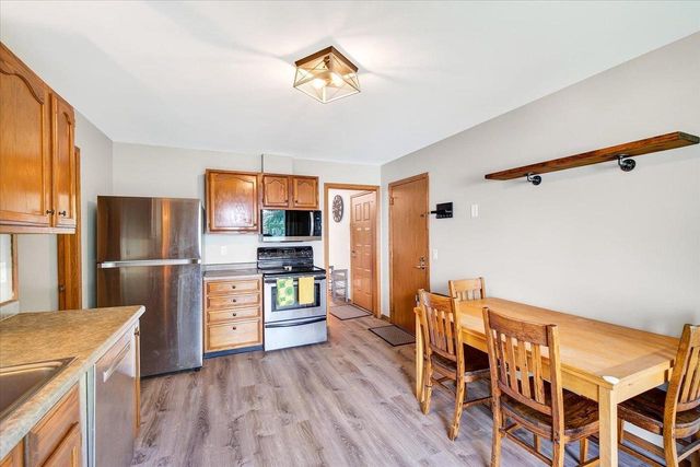 3021 Dorchester Way, Madison, WI 53719