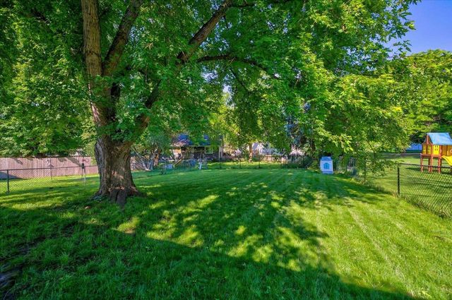 3021 Dorchester Way, Madison, WI 53719