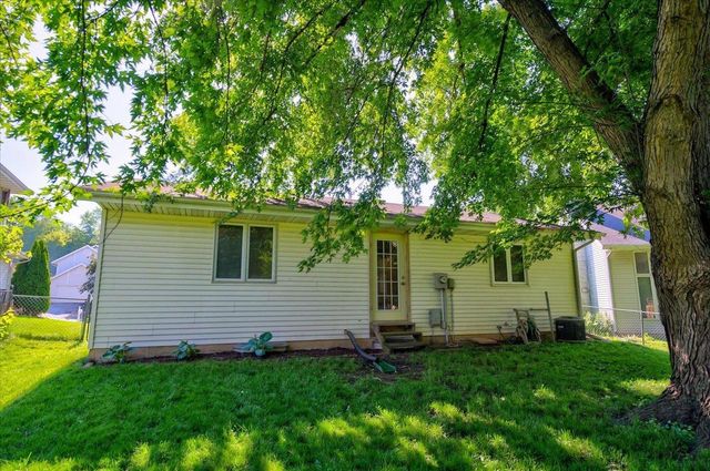 3021 Dorchester Way, Madison, WI 53719
