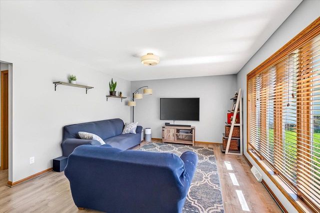 3021 Dorchester Way, Madison, WI 53719