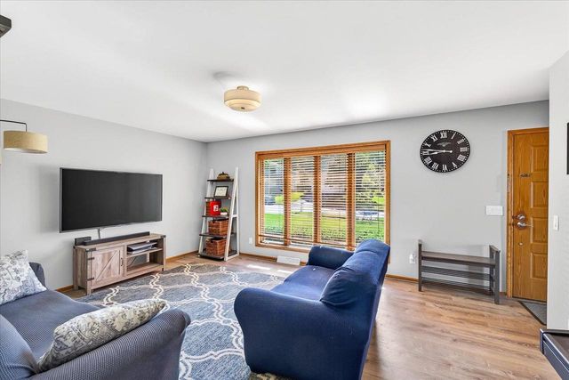 3021 Dorchester Way, Madison, WI 53719