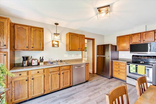 3021 Dorchester Way, Madison, WI 53719
