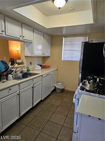 211 North Lamb Boulevard D, Las Vegas, NV 89110