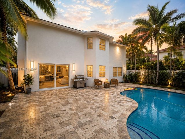 85 Gables Boulevard -, Weston, FL 33326