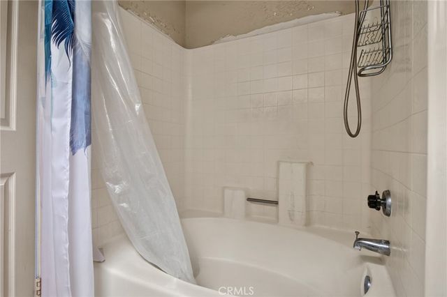 13265 Parkland Circle, Sylmar, CA 91342