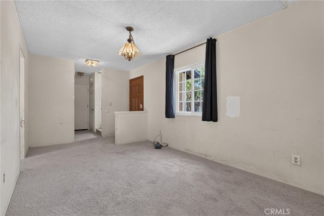 13265 Parkland Circle, Sylmar, CA 91342