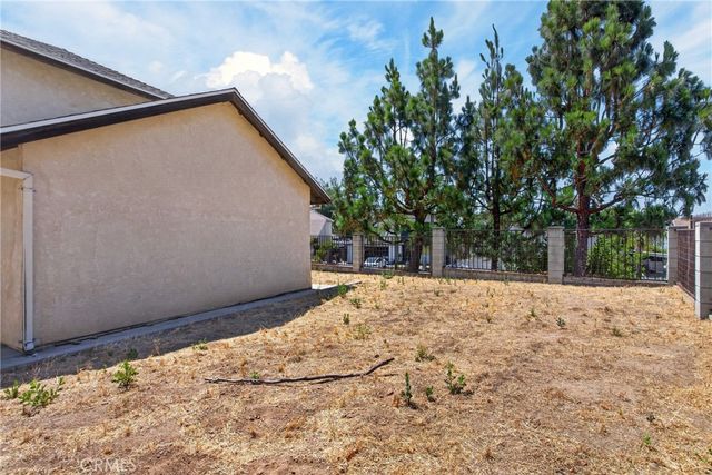 13265 Parkland Circle, Sylmar, CA 91342
