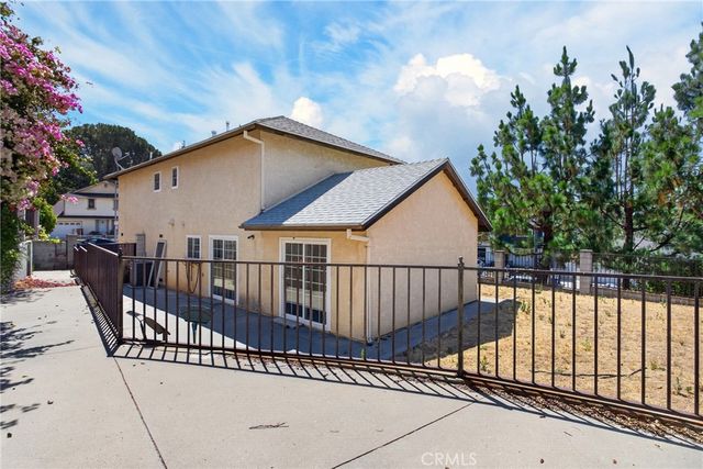 13265 Parkland Circle, Sylmar, CA 91342