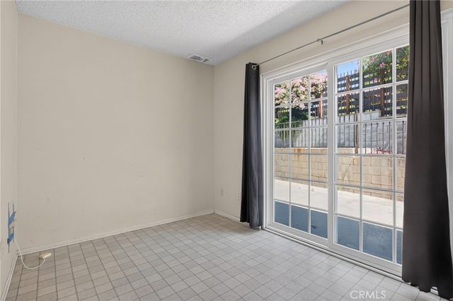 13265 Parkland Circle, Sylmar, CA 91342