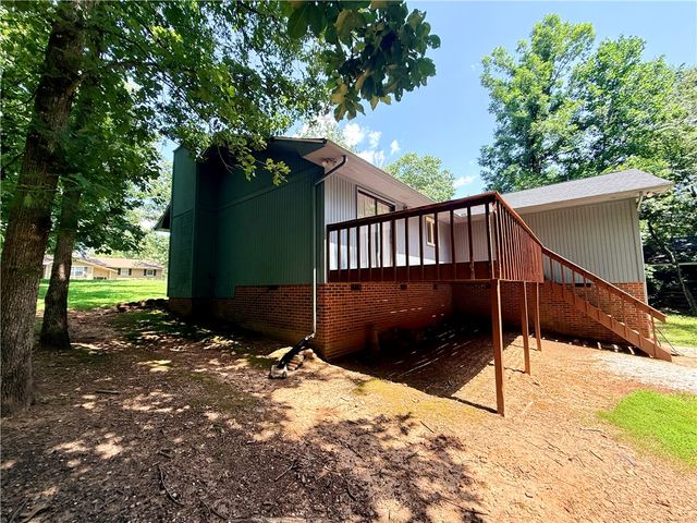 412 Hartwell Drive, Seneca, SC 29672