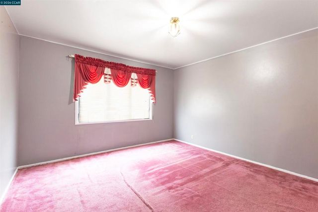 864 Moultrie St, San Francisco, CA 94110