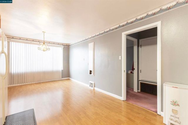 864 Moultrie St, San Francisco, CA 94110