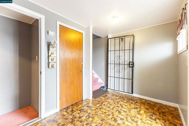 864 Moultrie St, San Francisco, CA 94110